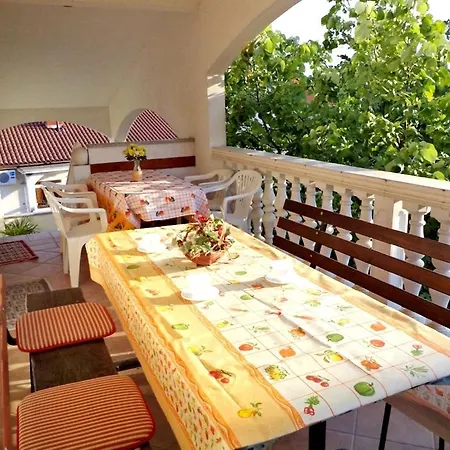 House 633-3 633-4 *