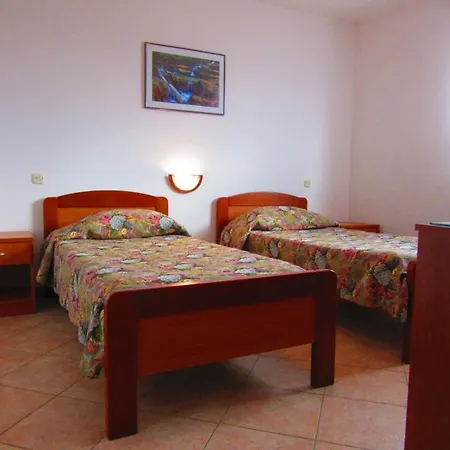 House 633-3 633-4 Pula