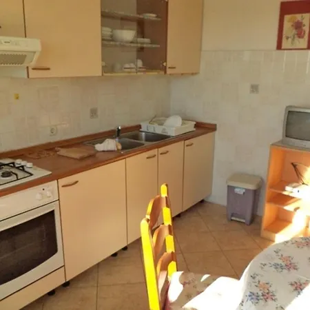 Apartment House 633-3 633-4