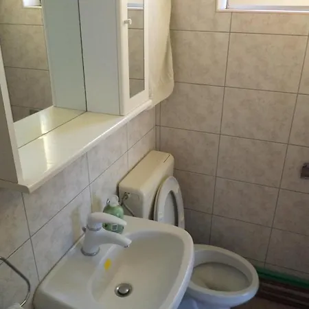 Apartment House 633-3 633-4