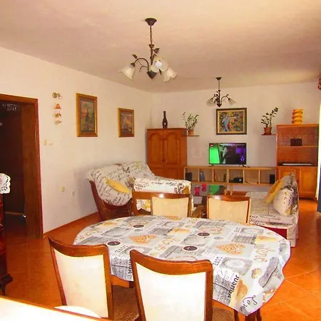 House 633-3 633-4 *