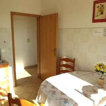 Apartment House 633-3 633-4 Pula